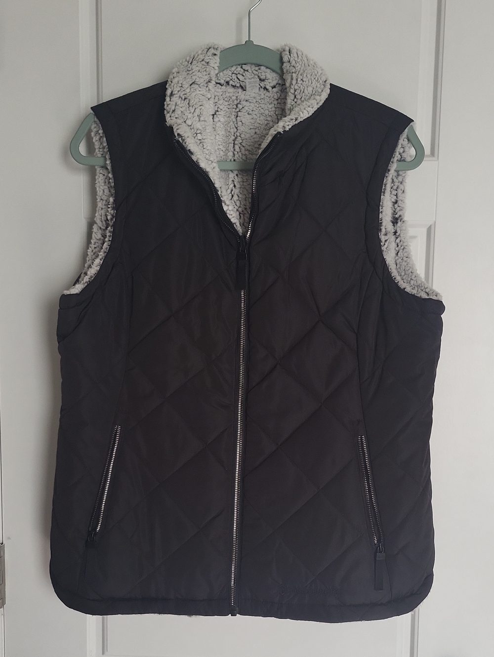 Black Quilted Sherpa-Lined Vest - Women